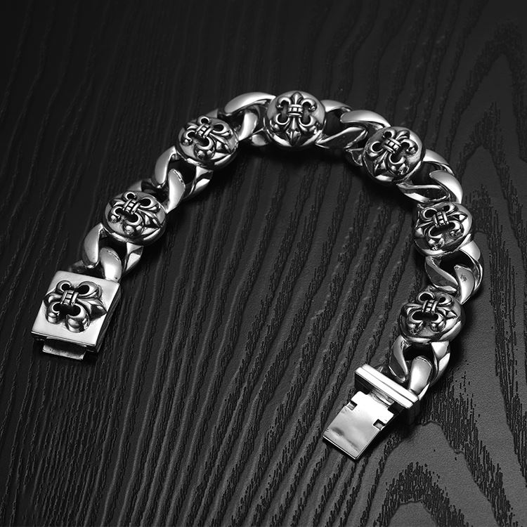 Ch**me He**ts bracelets